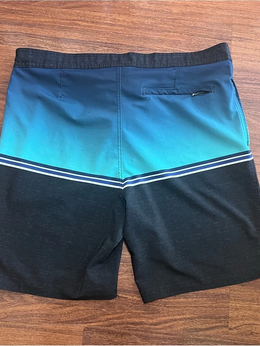 Burnside Men’s Fade Stretch Boardshorts - Black & Teal